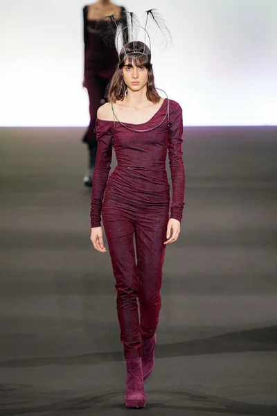 Look 11